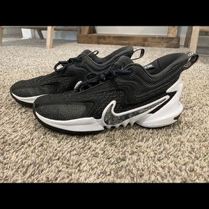 Men’s Nike cosmic unity 2 basketball shoes